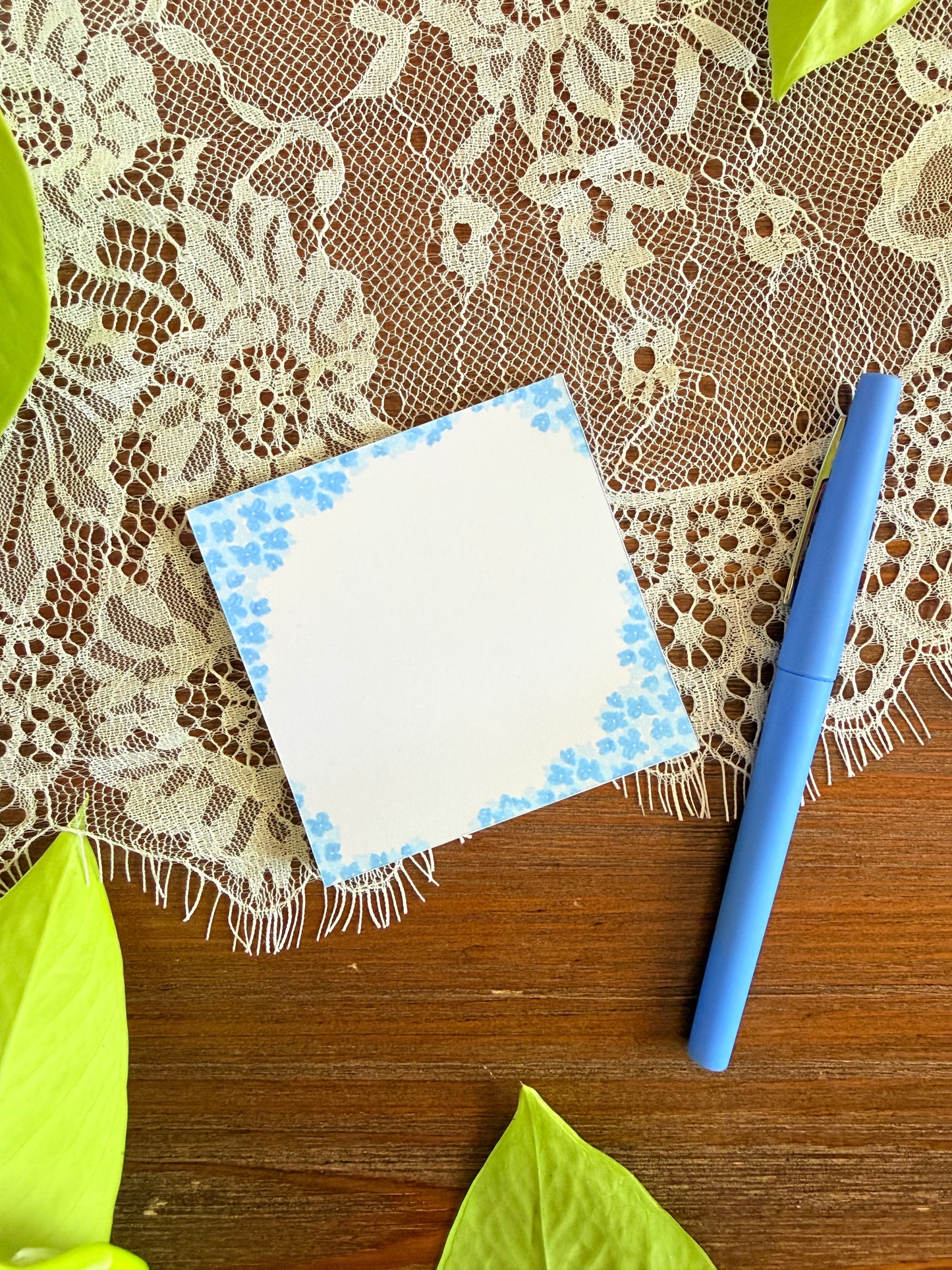 Dainty Blue Flowers Stationery Set