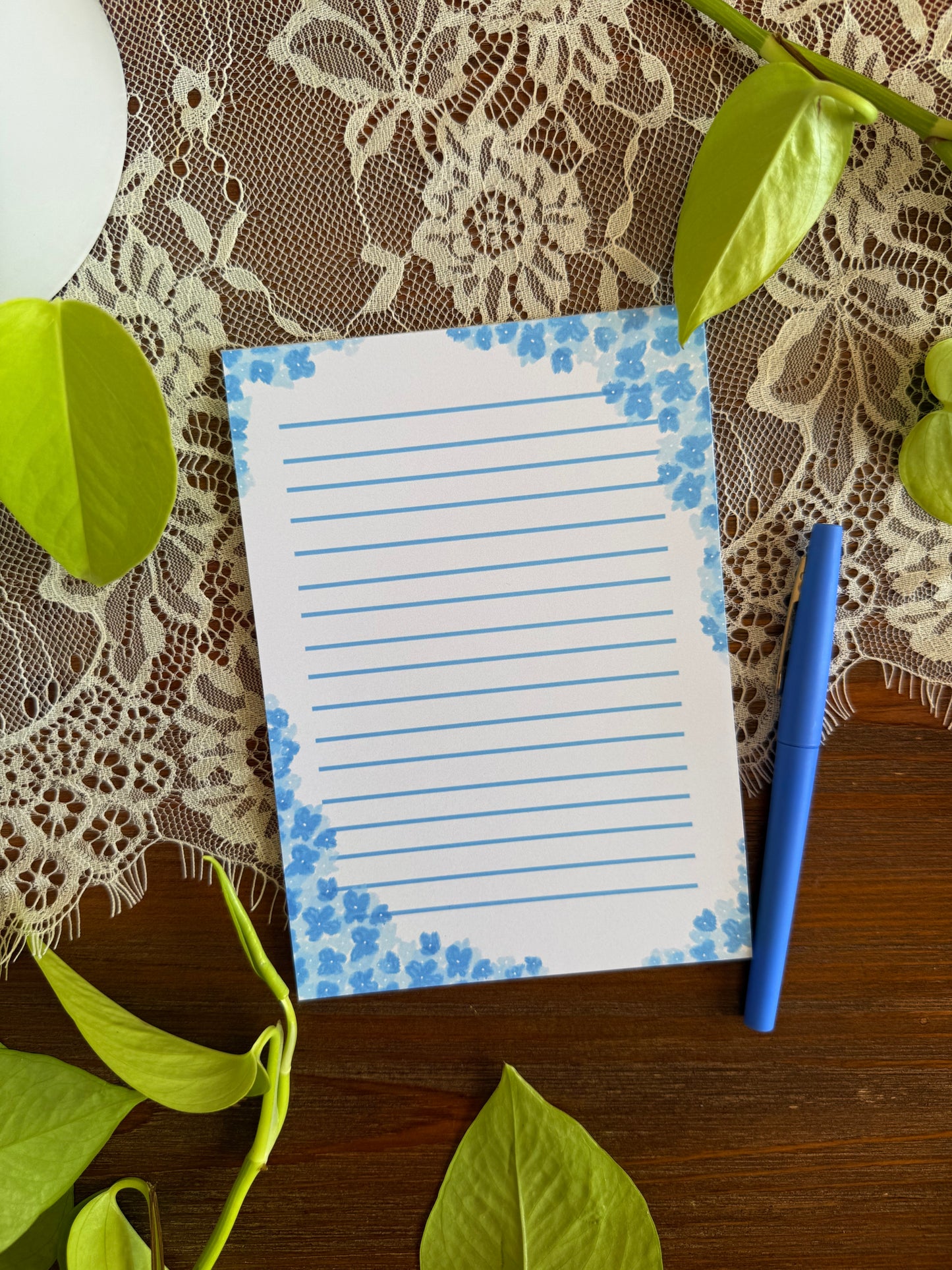 Dainty Blue Flowers Stationery Set