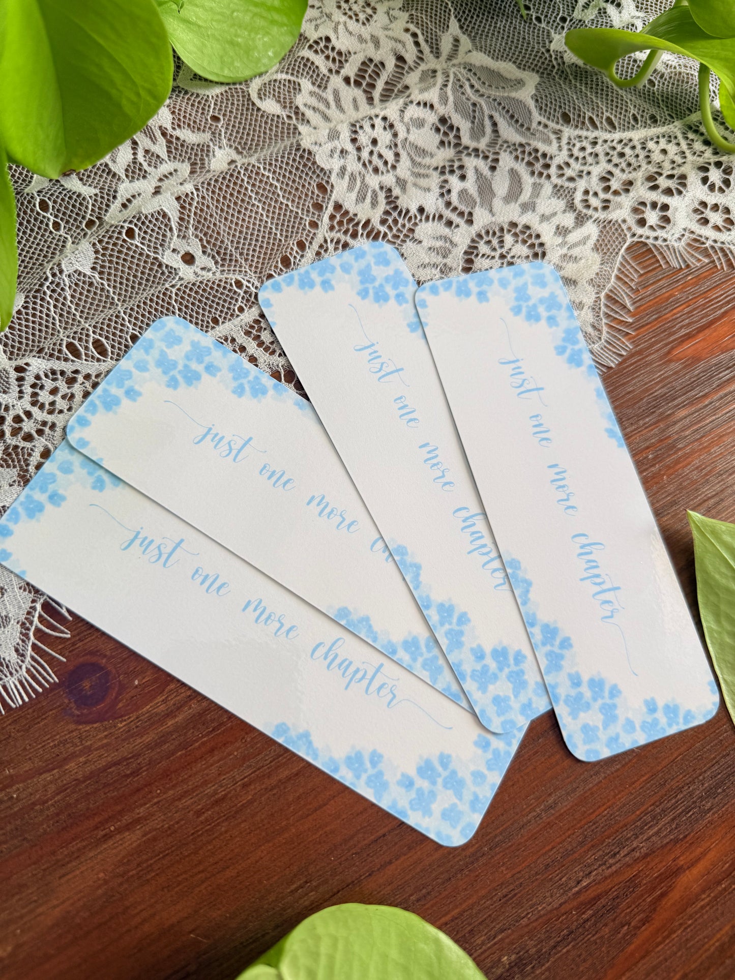 Dainty Blue Flowers Stationery Set