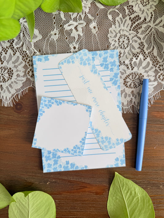 Dainty Blue Flowers Stationery Set