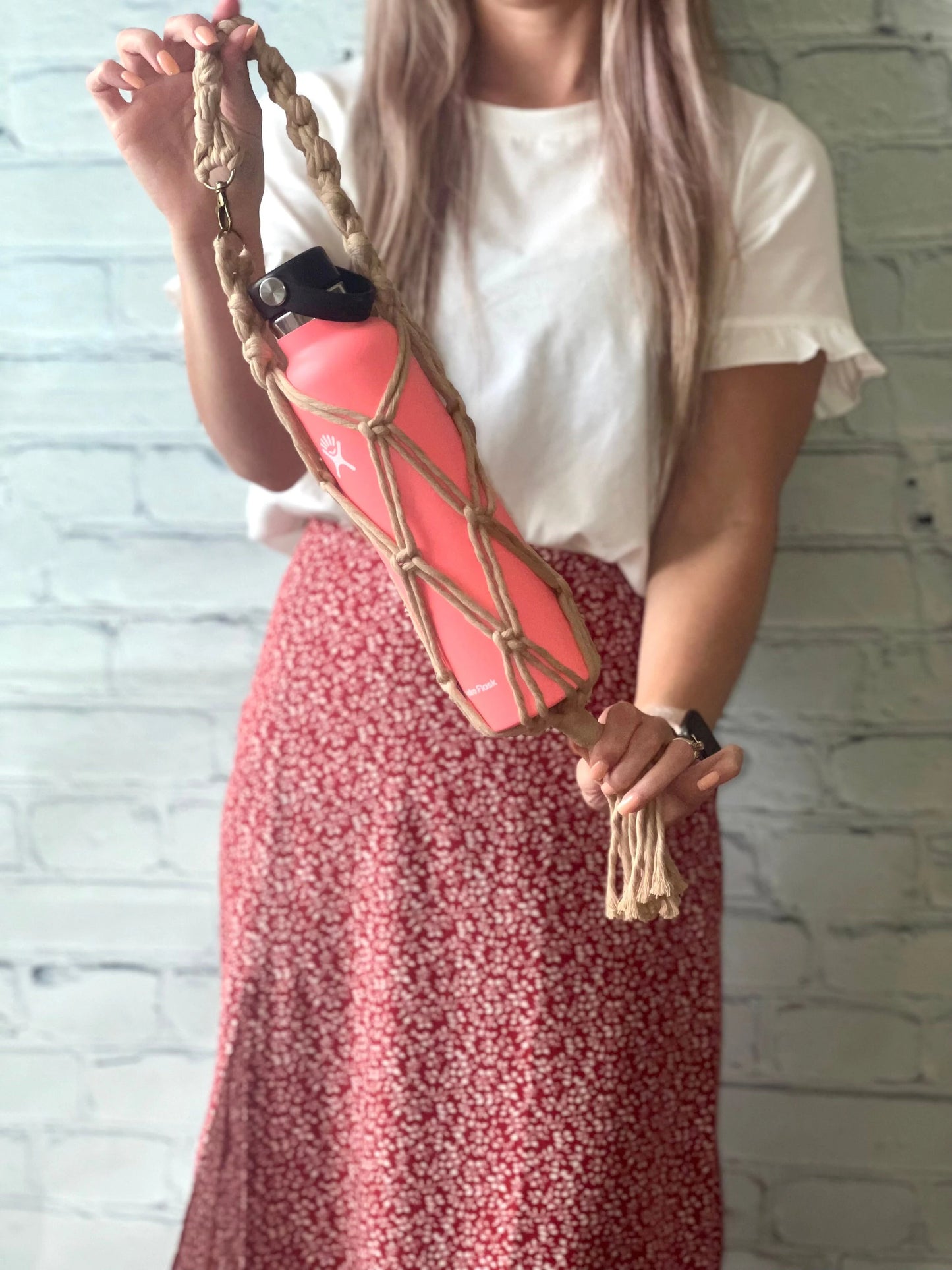 Macrame Bottle Holder with Clip