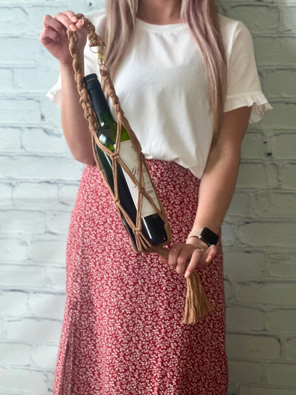 Macrame Bottle Holder with Clip